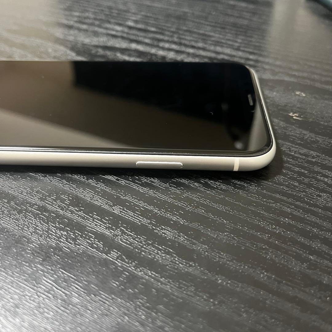 美品 動作正常 iPhone XR ホワイト 128GB