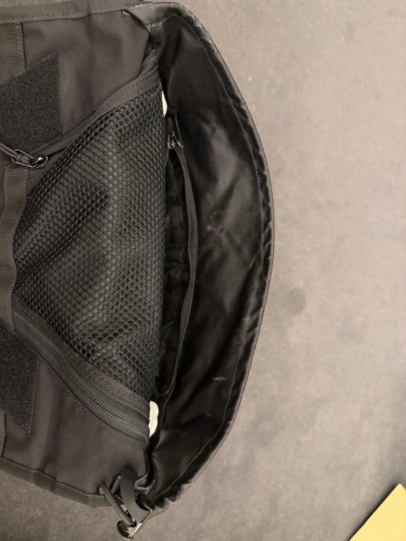 バッグ NXL MESSENGER S TECH LINE BLACK