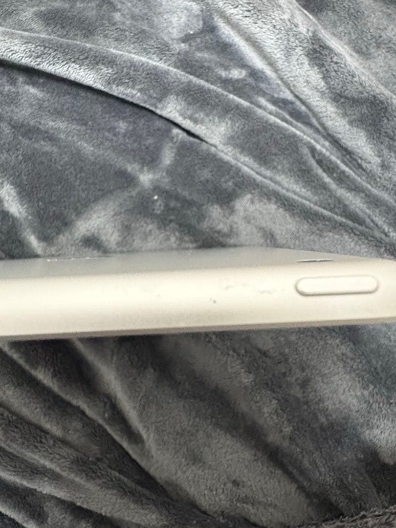 iPad (第7世代) Wi-Fi 128GB シルバー