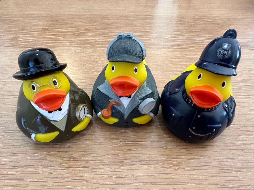 ロンドン限定　シャーロックホームズ　ホームズ＆ワトソン& 警察官　ラバーダック