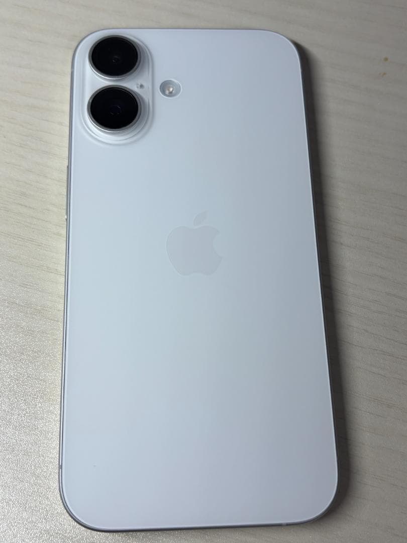 美品｜iPhone 16 ホワイト128GB＋おまけ（フィルムとケース）