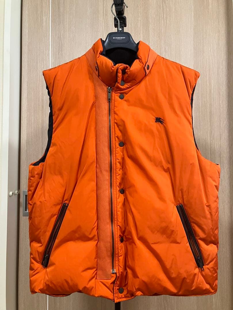 バーバリー　メンズ　Lサイズ　ダウンベスト　リバーシブル 新品 定価10万円超え