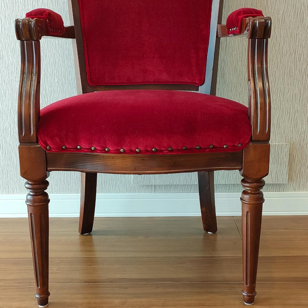 〈美品〉アンティーク　アームチェア　鋲打ち　ワインレッド