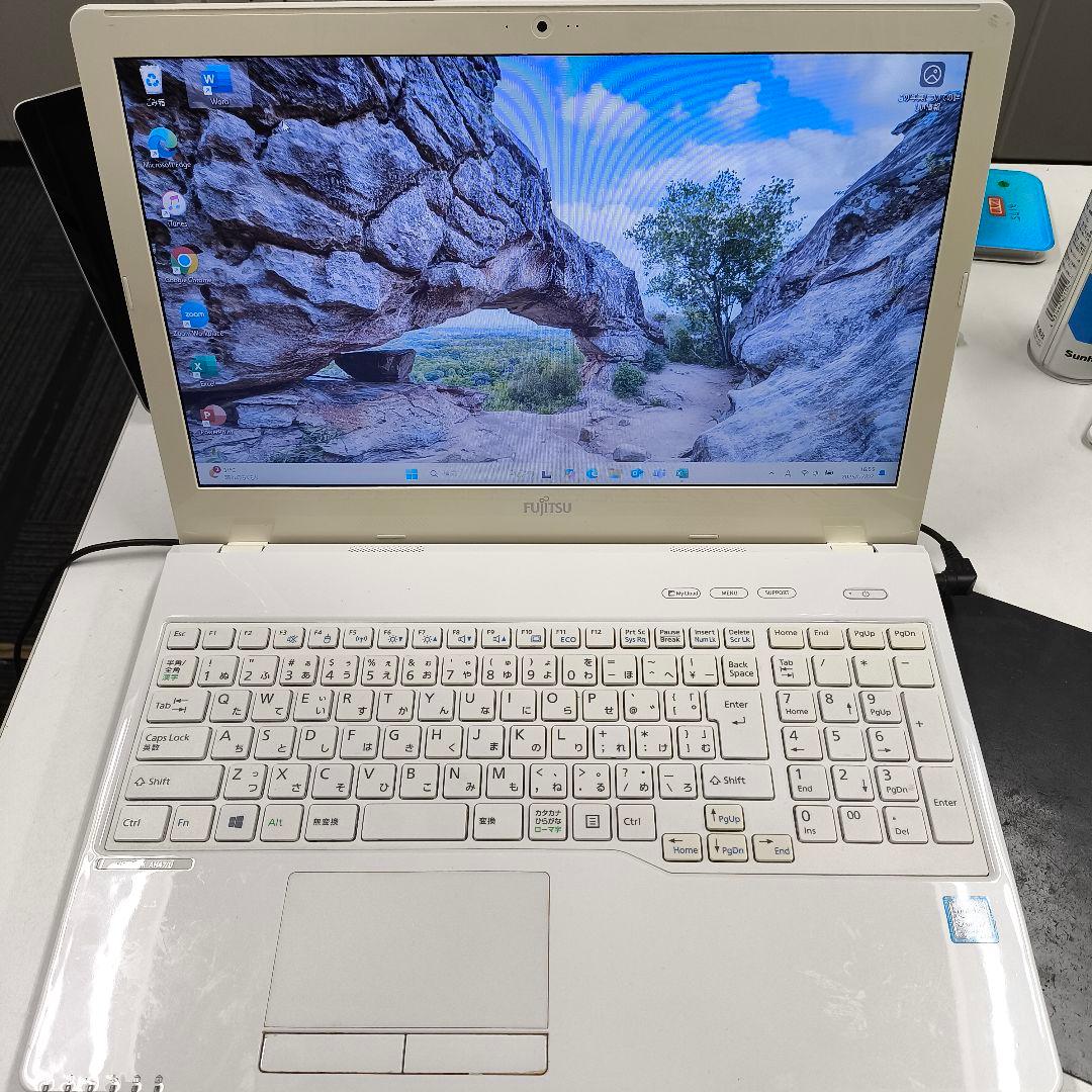 【訳あり】Fujitsu Lifebook 第6世代i7 16GB 512GB