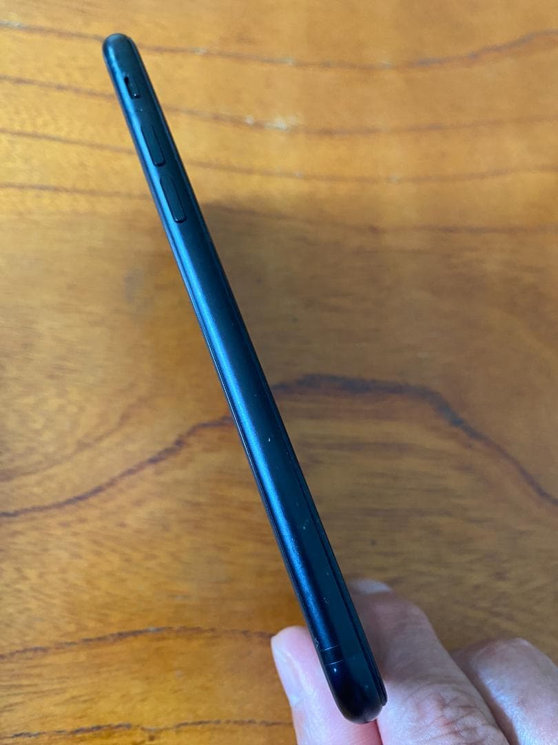 Apple iPhone SE 2 128GB　本体のみ