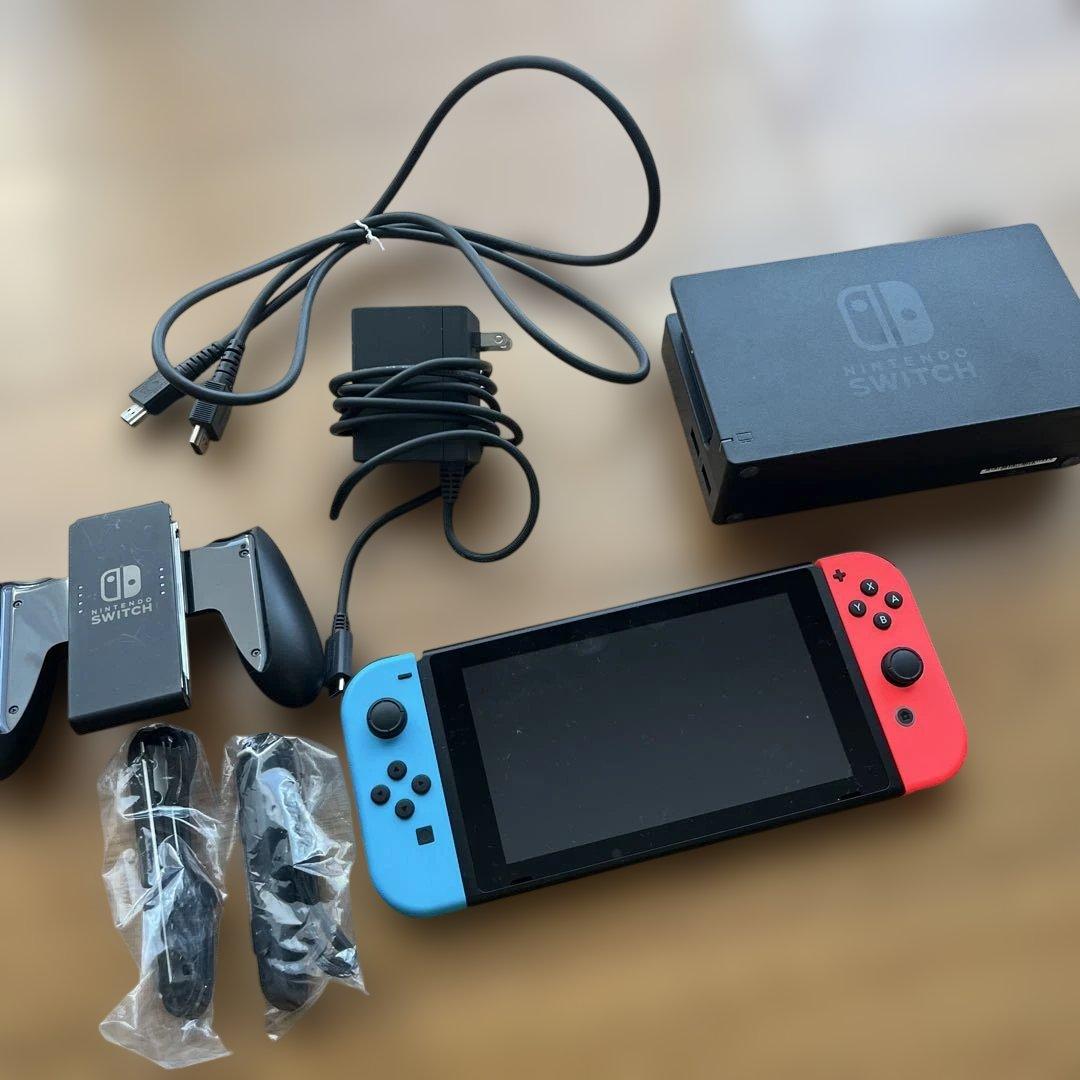 Nintendo Switch 本体 赤/青 ジョイコン付き