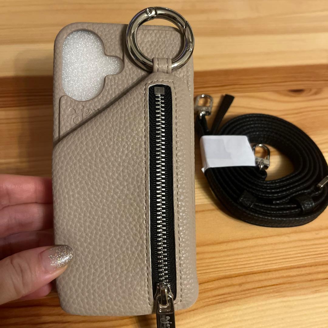 ajew iPhone 16 スマホケース　ベージュ