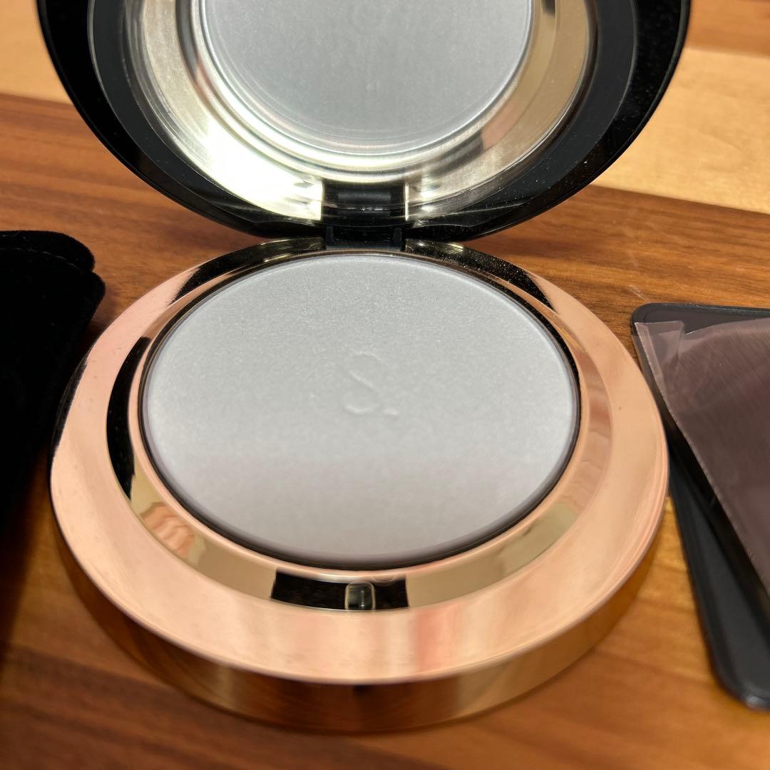 SUQQUグロウセッティングパウダー