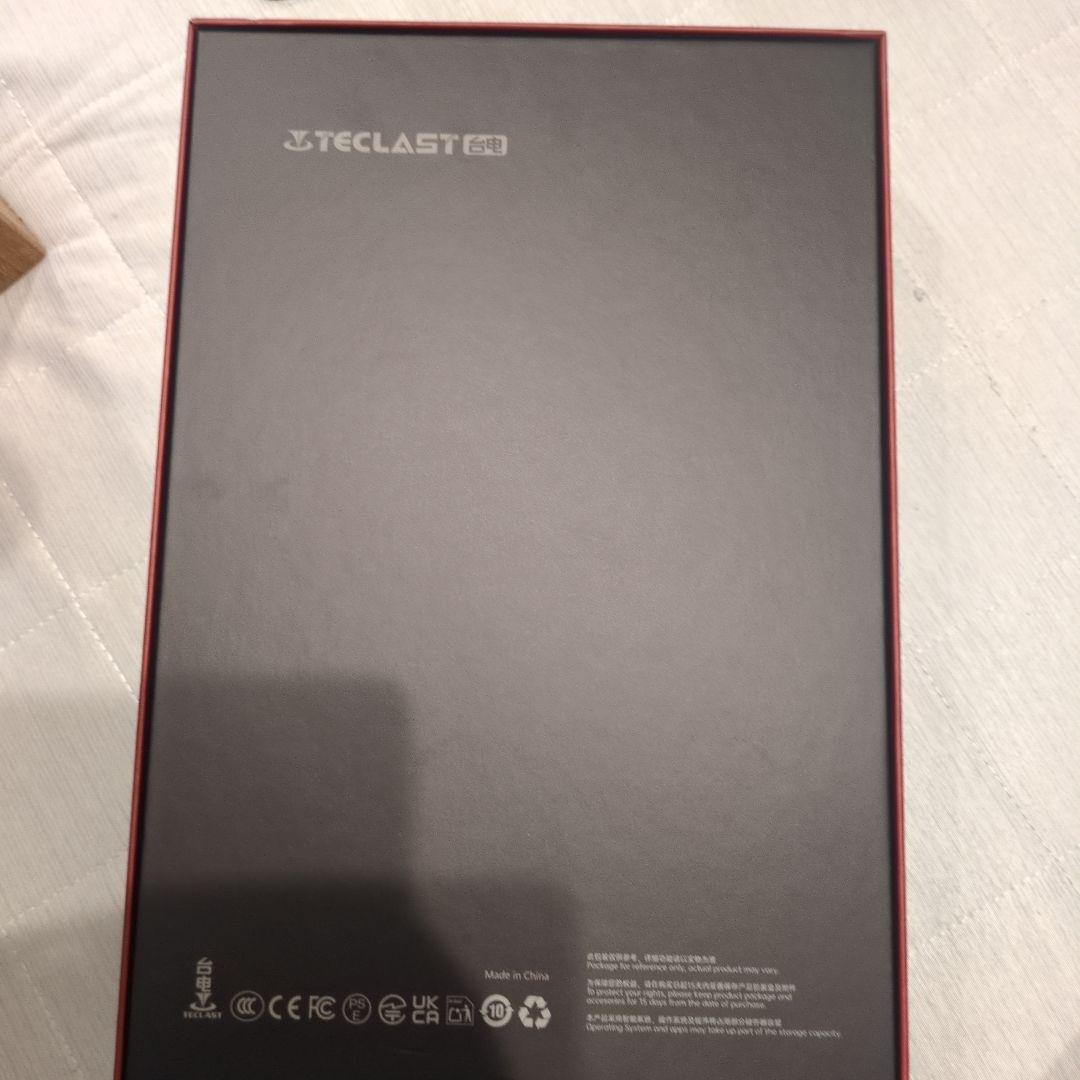 Androidタブレット ブラック カバー付き