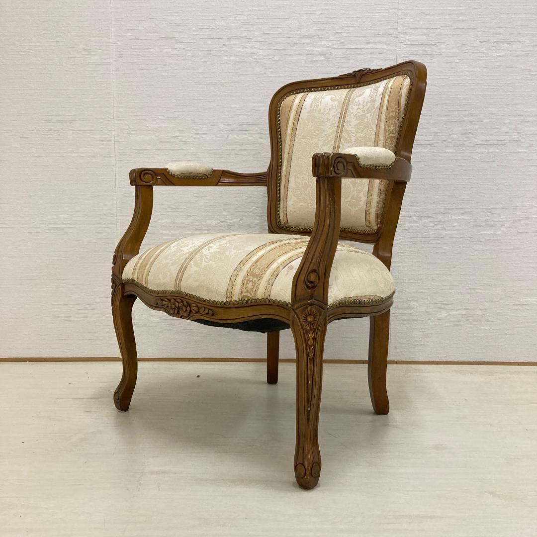 イタリア　猫脚　アームチェア　椅子　クラシック　彫刻
