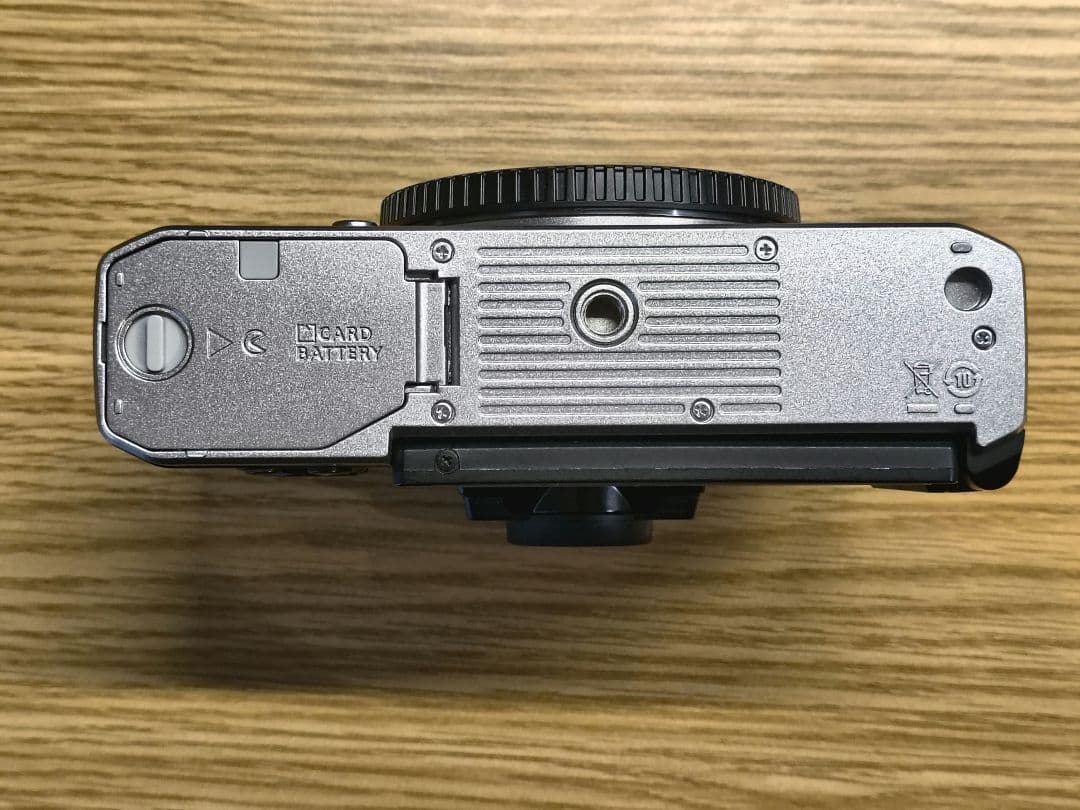 Nikon zfc　本体　美品　ショット数約4900