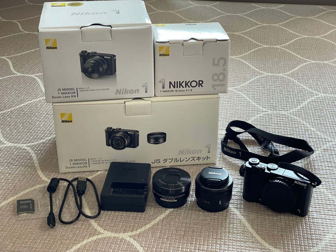 Nikon ミラーレス一眼レフ　J5ダブルレンズキット