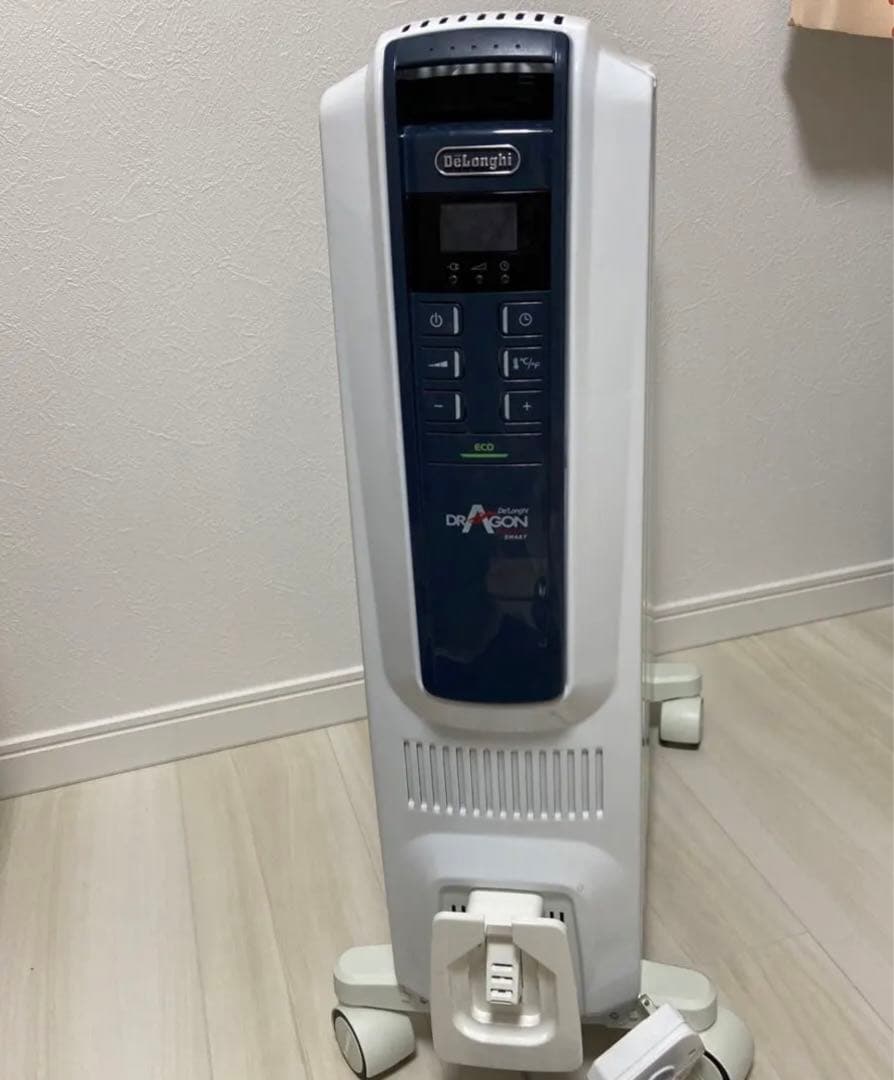 電気ヒーター DeLonghi QSD0915-BL