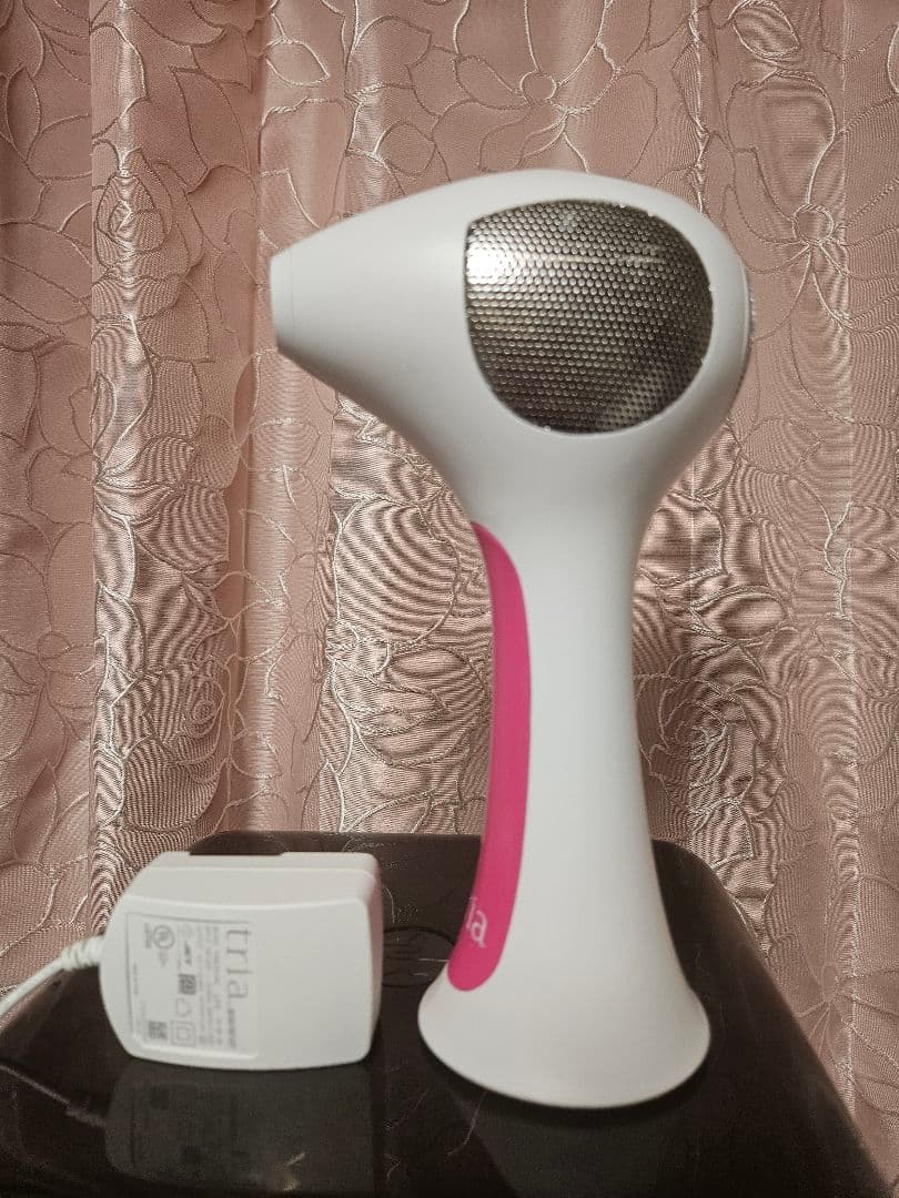 トリア・スキン エイジングケアレーザー 自宅で本格的な美肌ケア ​動作確認済み。