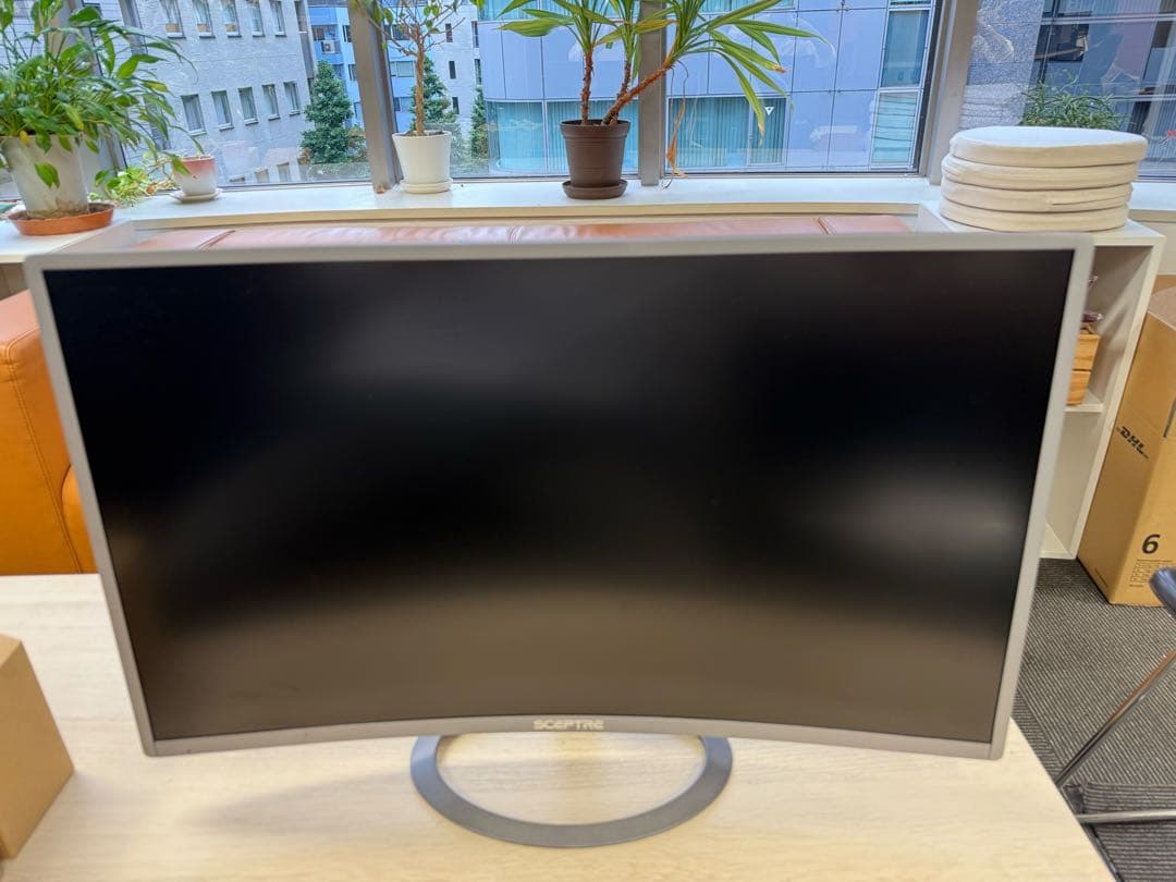 SCEPTRE カーブゲーミング32インチモニター