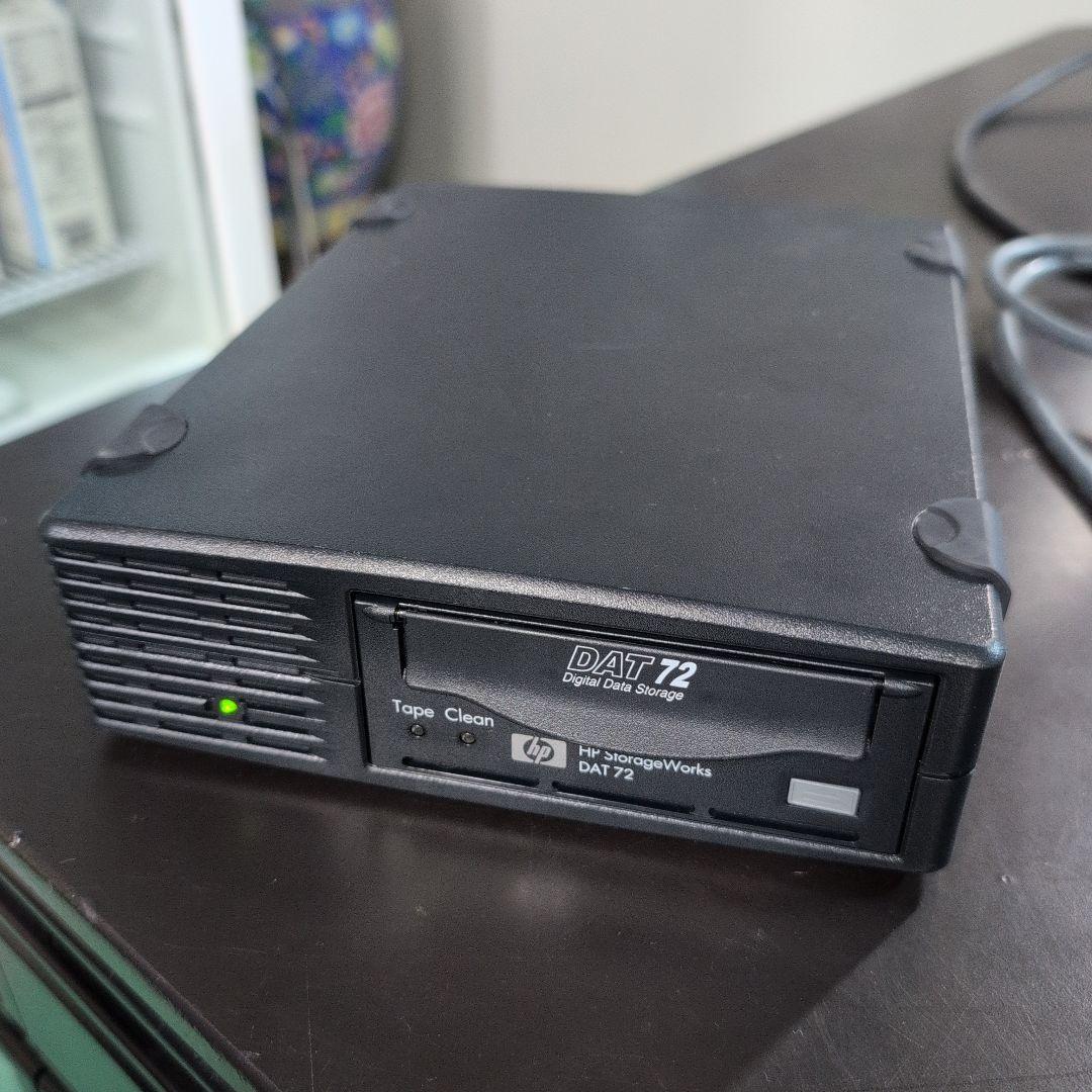 HP StorageWorksQ1523B 外付け型テープドライブ DAT72