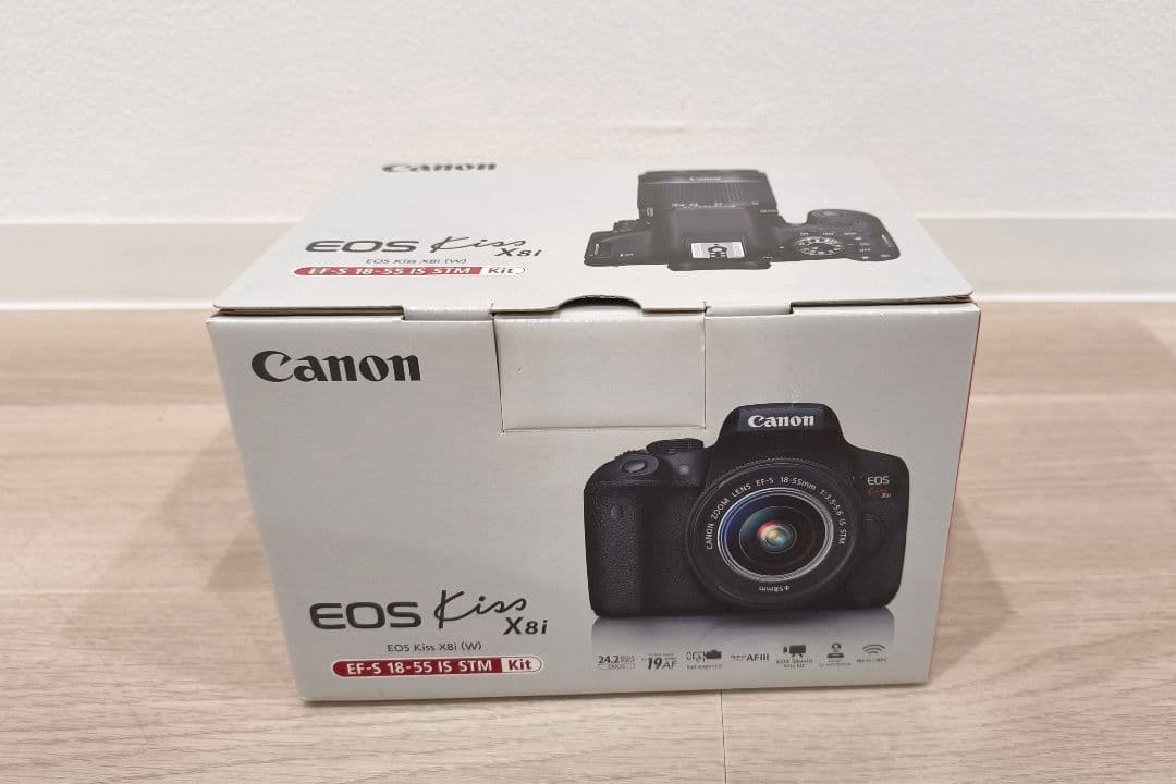 Canon EOS Kiss X8i デジタル一眼レフカメラ レンズキット