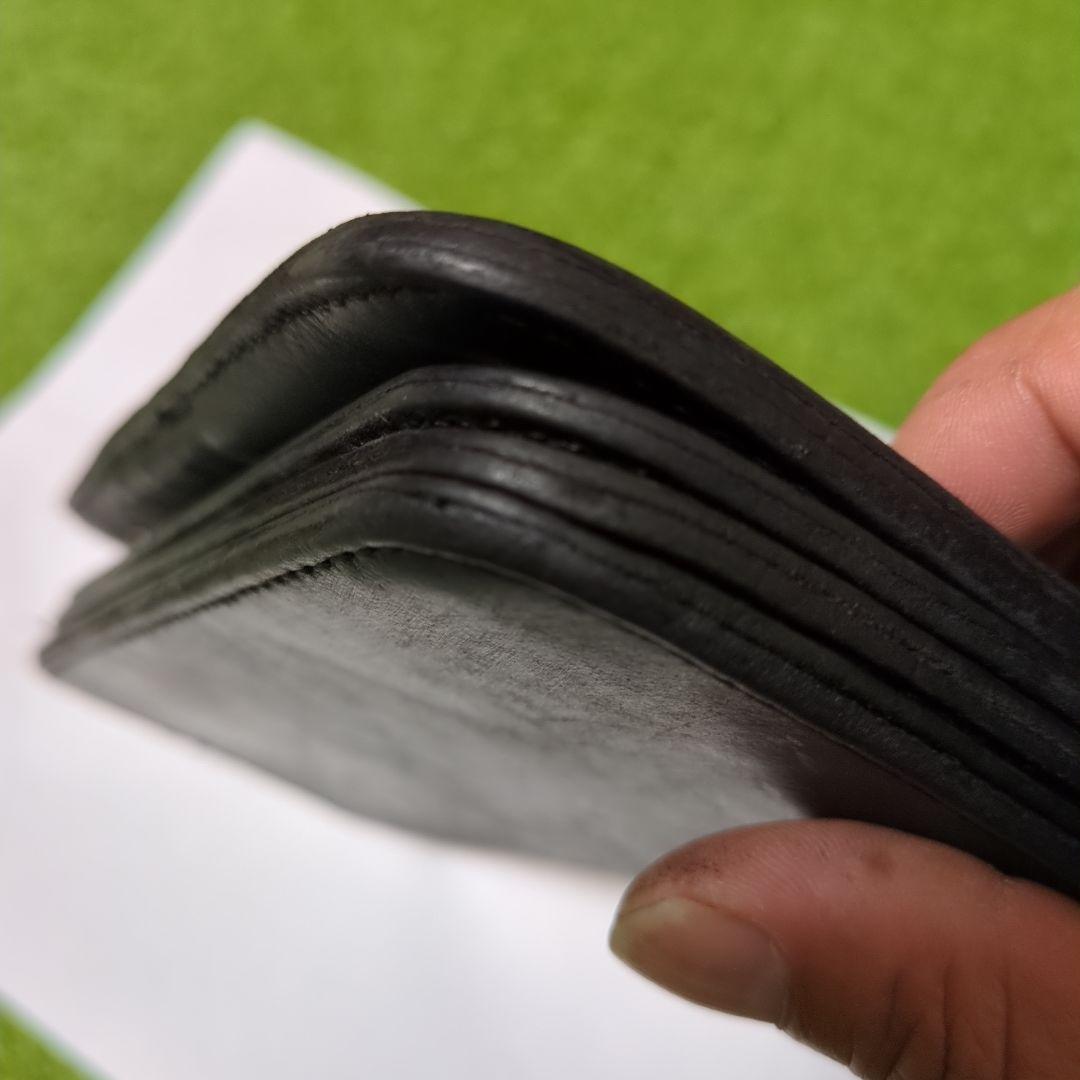 HTC ブラックスタッズ 黒長財布