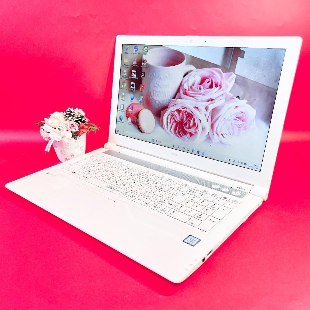 Windows11対応❣️第8世代Corei7✨️薄型ノートパソコン！カメラSSD白