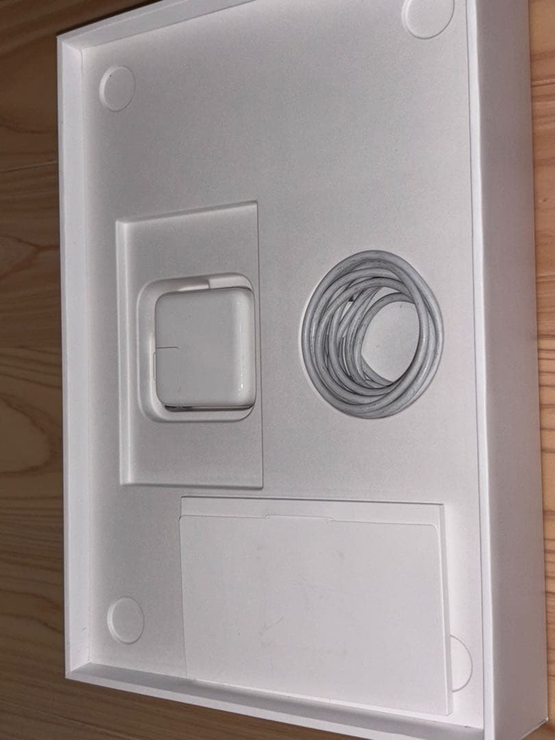 MacBook air 13-inch 2018 256GB バッテリー100%