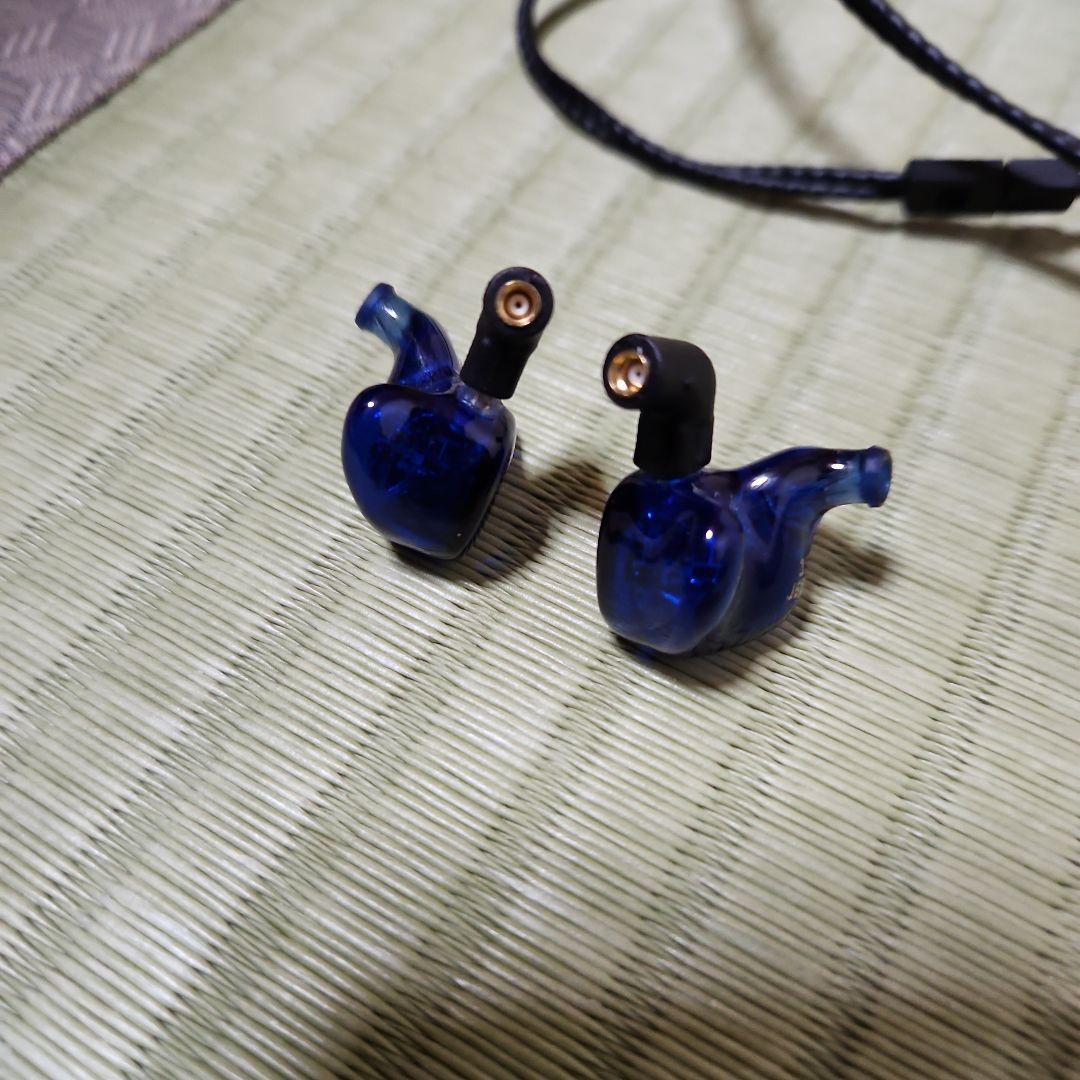 qdc 3sh リケーブル可能イヤホン 青　有線イヤホン