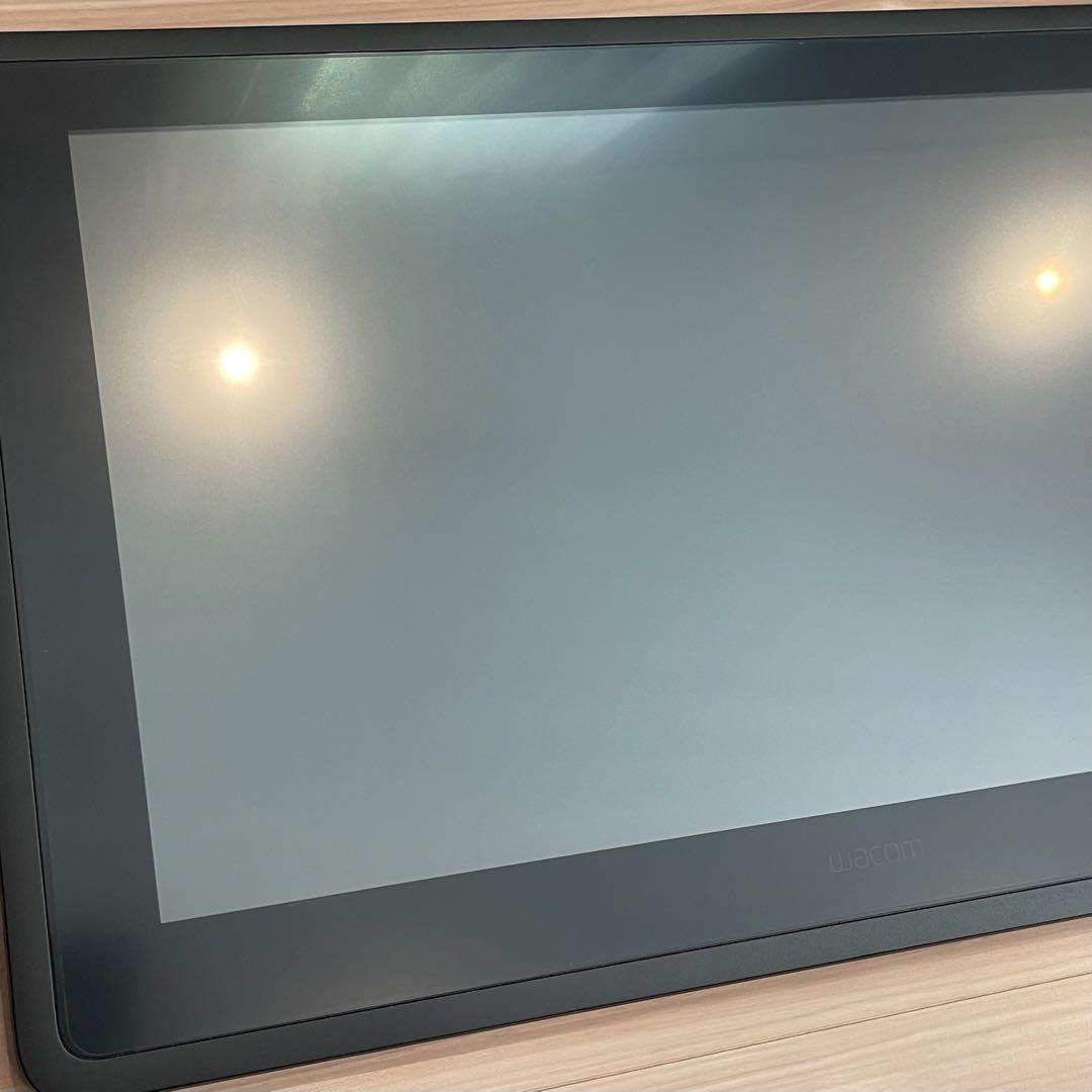 Wacom Cintiq 22 FHD DTK2260 ワコム　液タブ