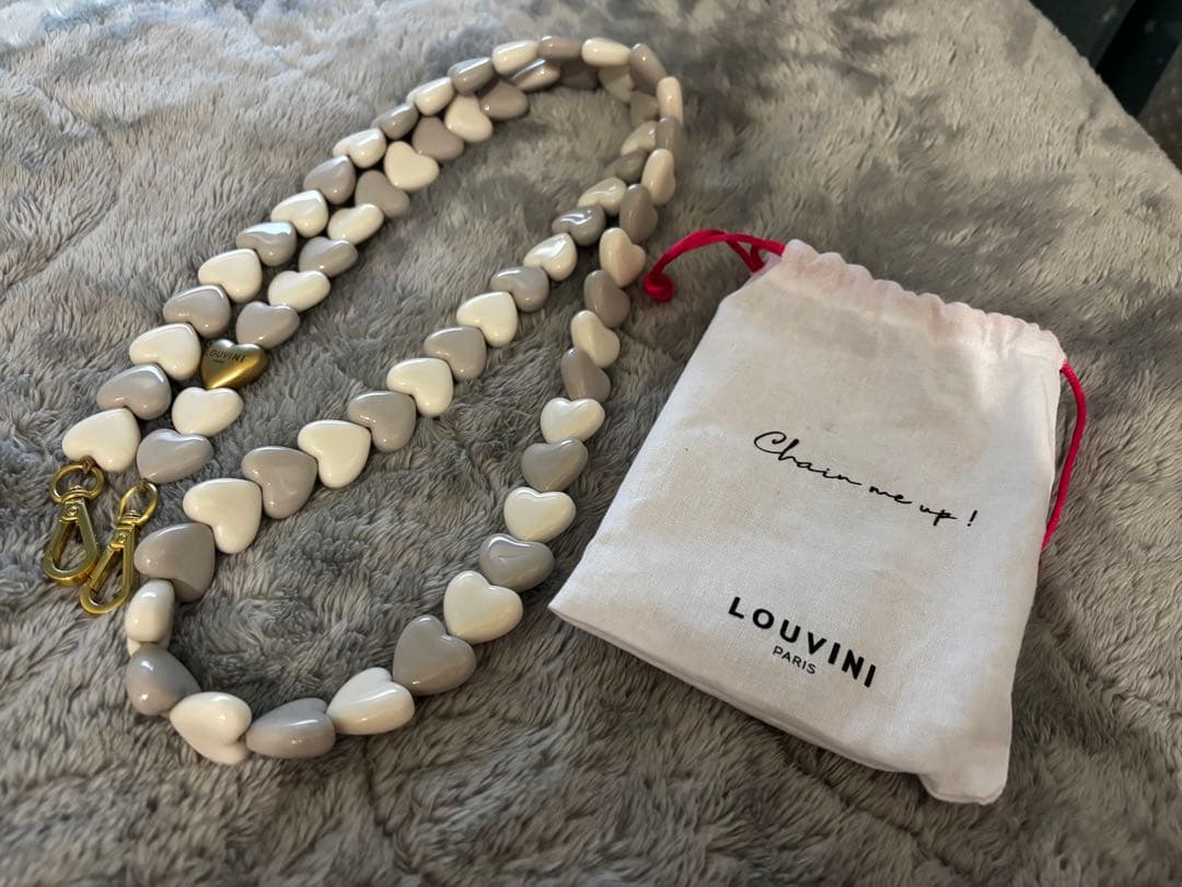 LOUVINI PARIS スマートフォンチェーン