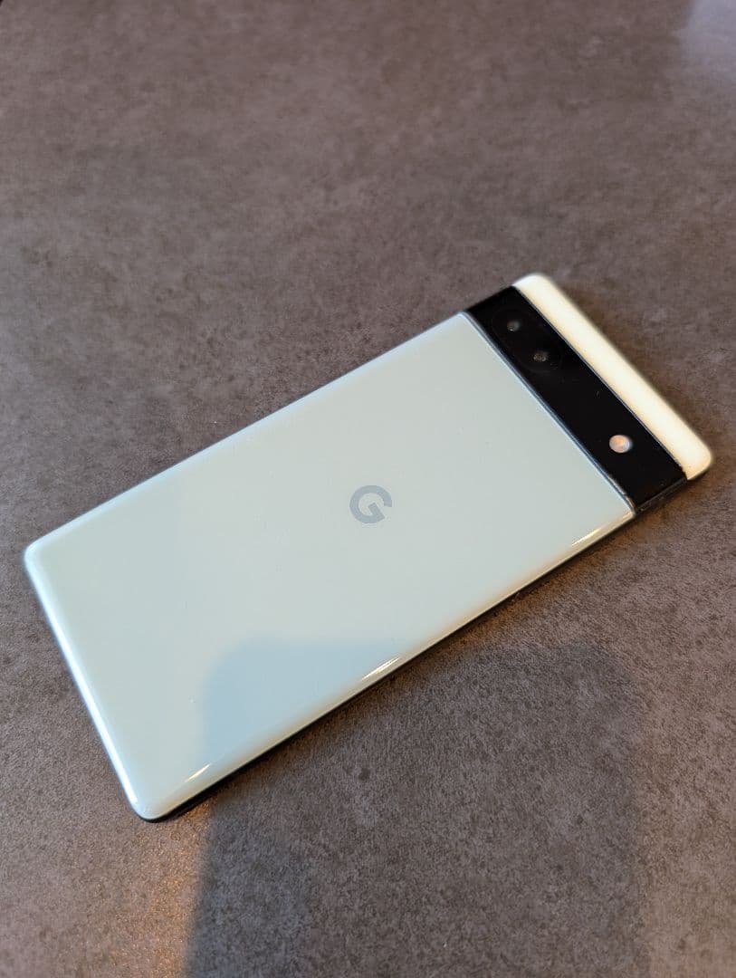 Google Pixel 6a 本体 画面ひび割れあり