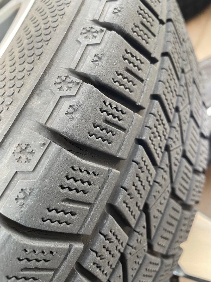 アクア❗️NHP10❗️スタッドレス付純正アルミ　Ｘアーバン　175/60R16