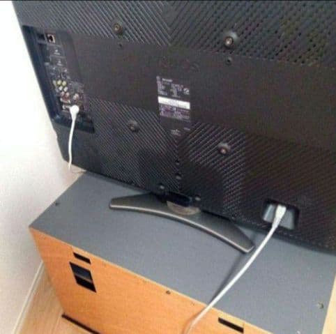 【直接引取り限定】 中古美品 テレビ 32インチ テレビ台 セット