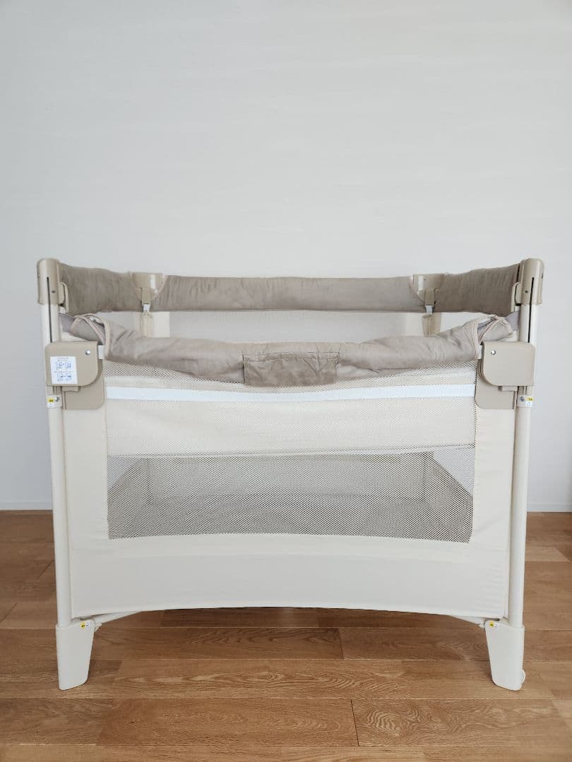 アップリカ　ココネルエアープラス　ポータブル　ベビーベッド