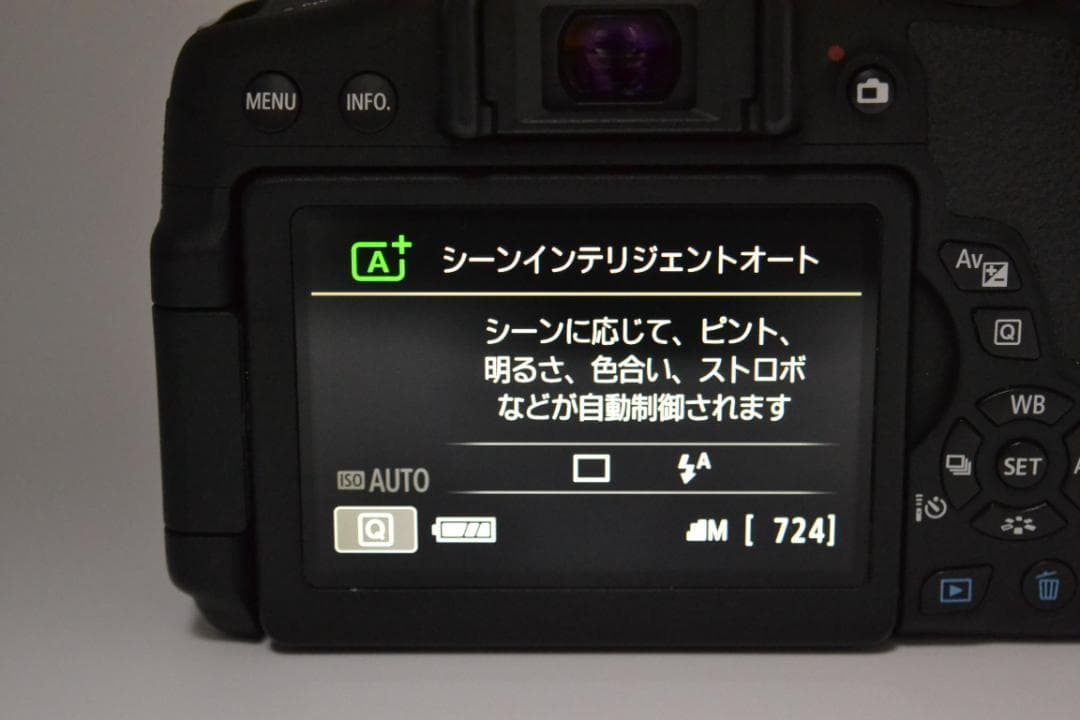 ■ 美品 ■ キャノン　Canon Kiss X8i レンズキット