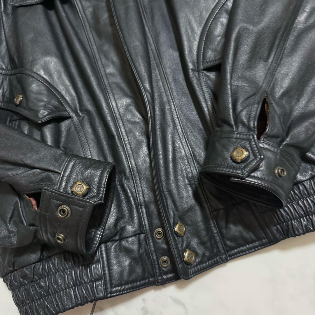 古着　ヴィンテージ　レザージャケット　短丈　本革　レザー　ボンバージャケット　黒