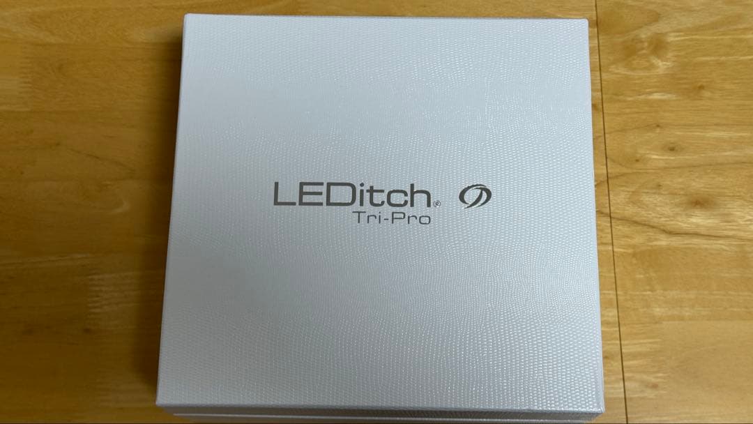 LEDitch Tri-Pro 美顔器