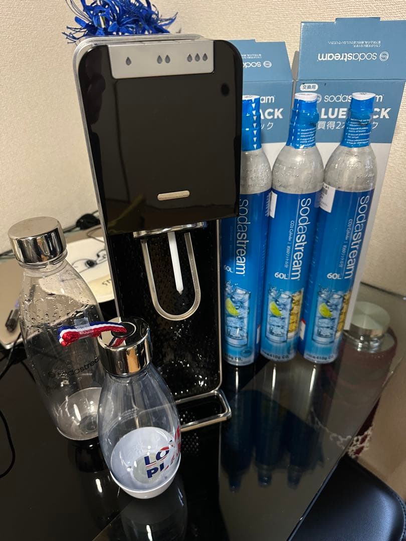 SodaStream 炭酸水メーカー 満タンボンベ3本付き