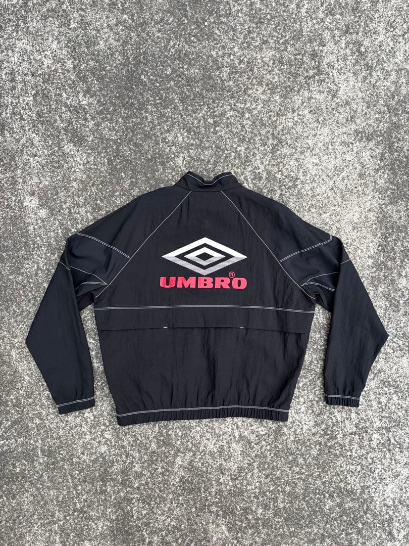 日本未発売 韓国限定 umbro ブラックナイロンジャケット