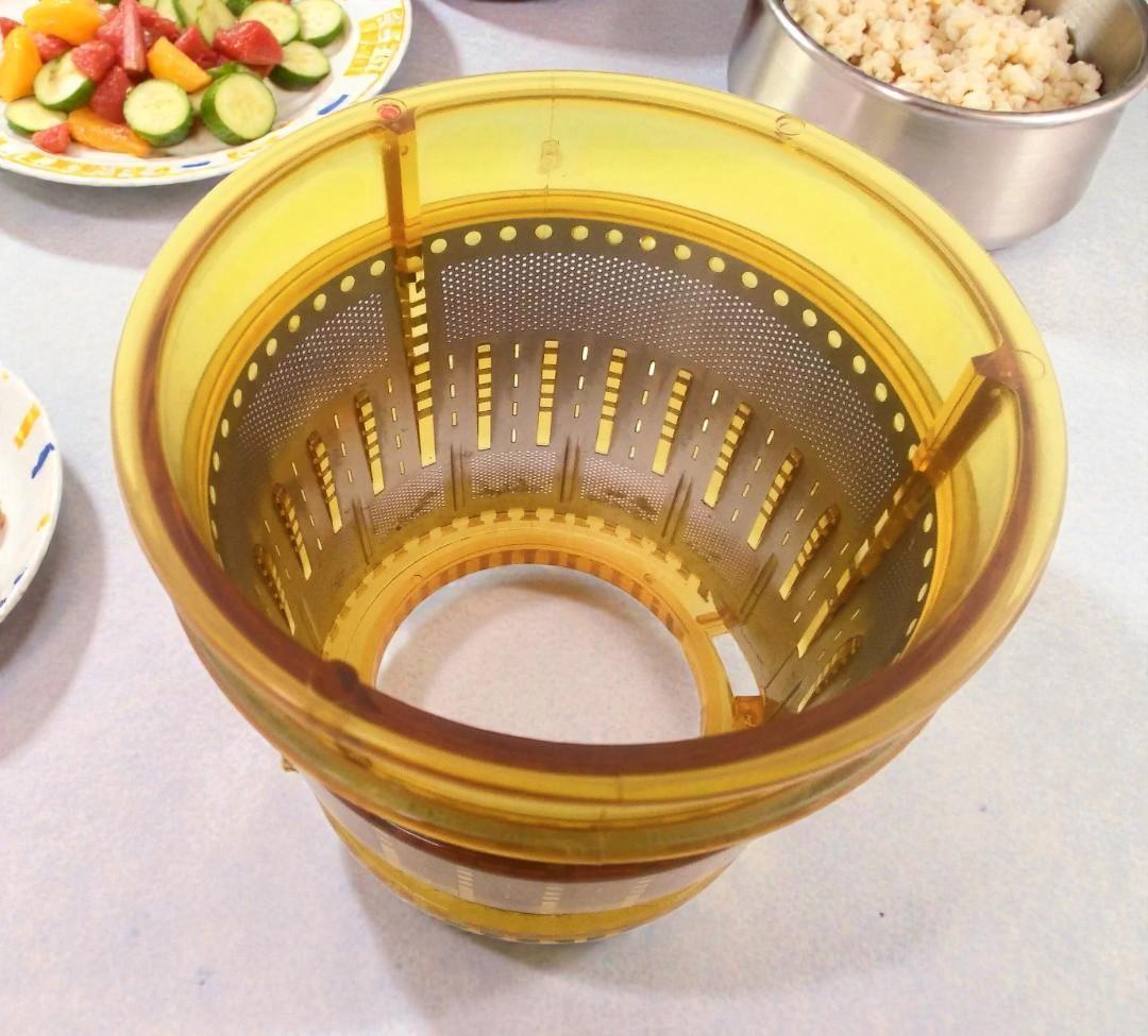 ●ヒューロム スロージューサー●HU-300-R●圧縮搾り●HUROM