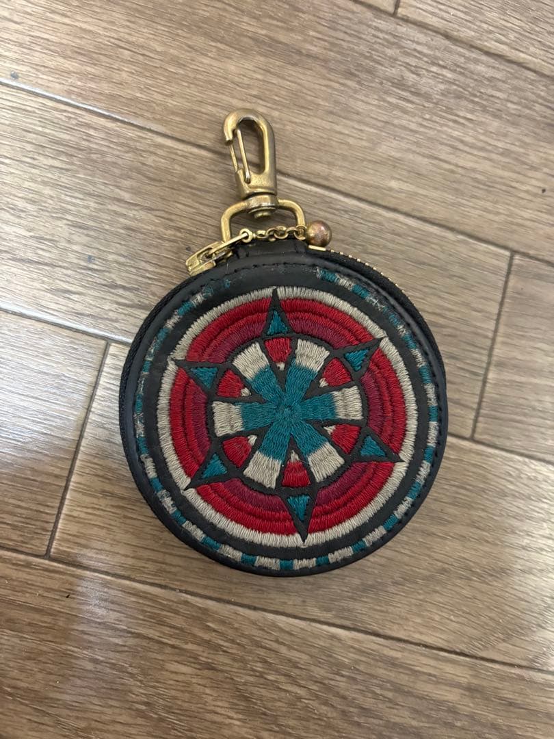 Black means ケース