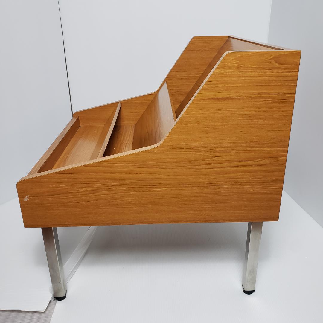 『UCHIDA』ウチダ マガジンラック マガジンスタンド 雑誌ラック 本棚