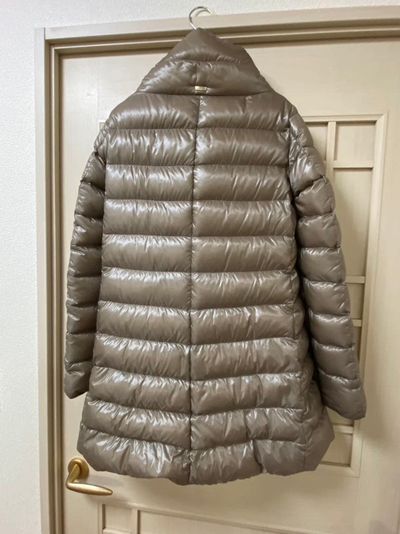 値下げ！HERNO ヘルノ ICONICO アメリア グレージュ 36