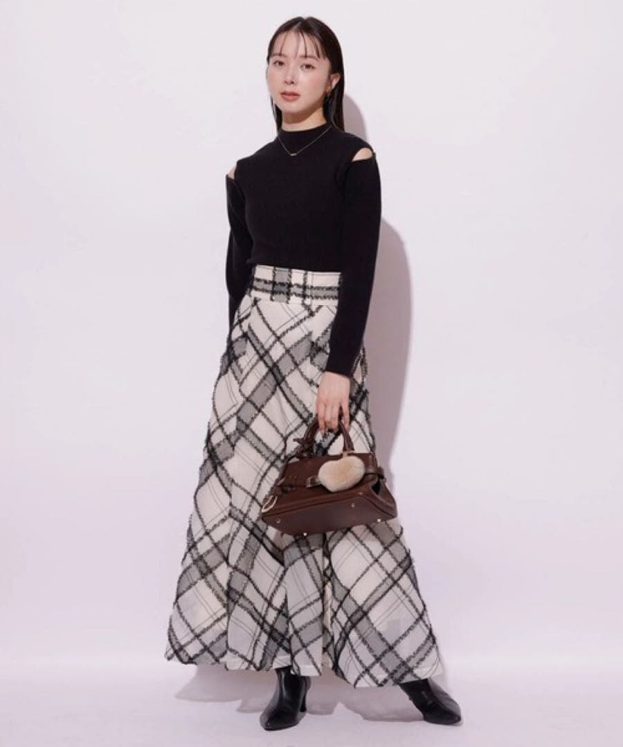 【新品タグ付き】Mystrada チュールチェック刺繍スカート（ブラック）