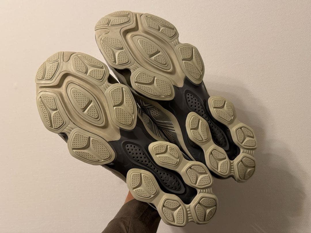 【ASICS】GEL-QUANTUM KINETIC (29.5)