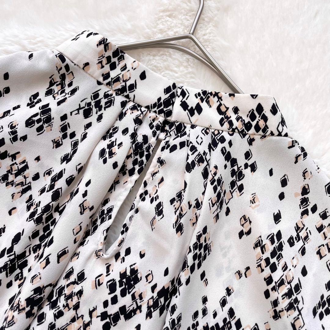 美品 ピンキーアンドダイアン◆アブストラクトプリントブラウス エクリュ 38