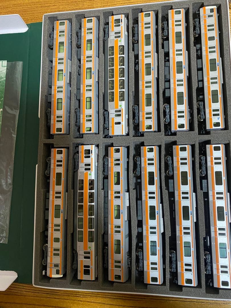 ろ*あ様 【グリーン車入り】KATO E233系0番台10-1311/10-13