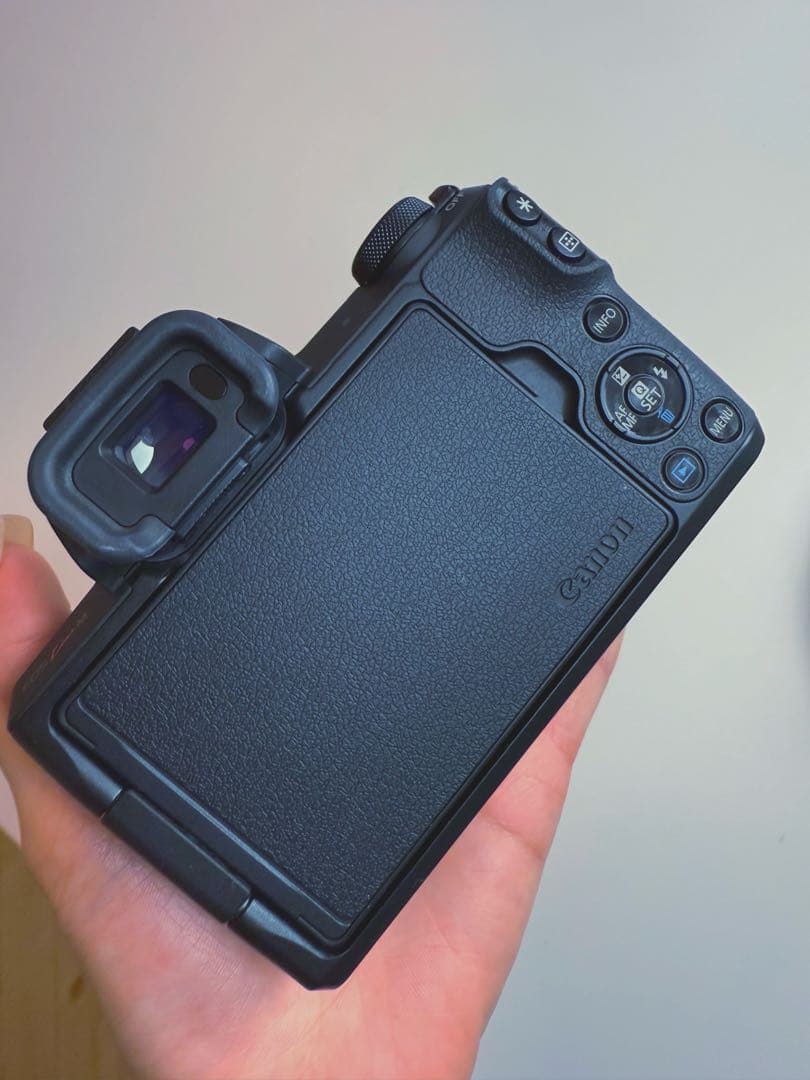 【極上美品】Canon EOS Kiss M レンズ×3個セット