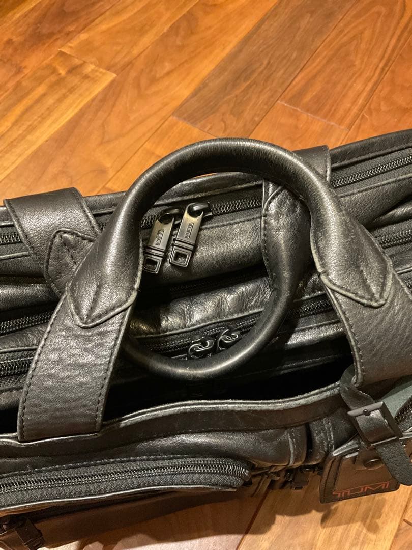 TUMI 2WAY レザーショルダーバック
