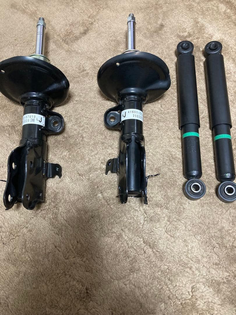 ショックアブソーバー4本セット