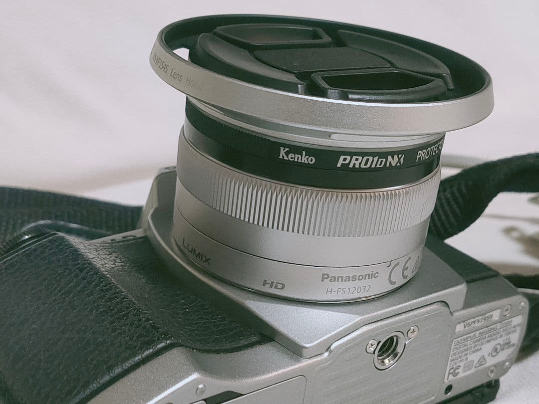 OLYMPUS OM-D E-M10【美品】一眼レフ カメラ