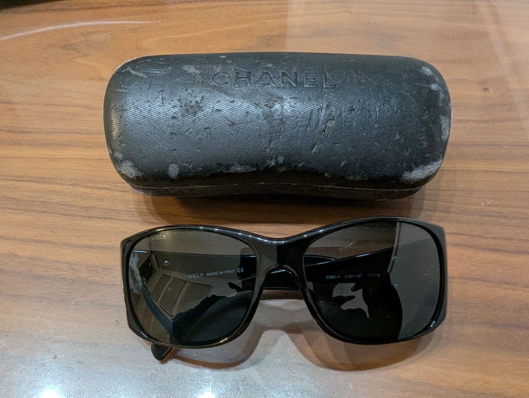 日*5様 CHANEL ブラック サングラス ケース付き