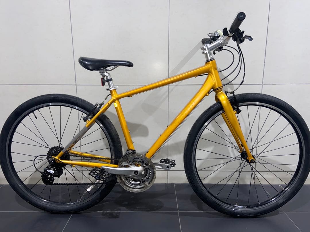 GIANT GRAVIERクロスバイク　ジャイアント　グラビエescape r3